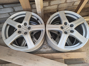Volvo/ford valuvljed 16" (1 foto / 6)
