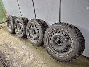 16" GM veljed 5x110 koos naastrehvidega 205/55/16 (1 foto / 5)