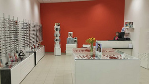 ВИТРИНА ШКАФ (2 фото из 3)
