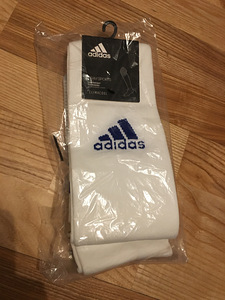 Uued Adidas jalgpallisokid 43-45 (1 foto / 2)