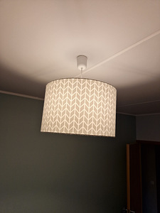 Lamp lastetuppa + kastid (2 foto / 4)