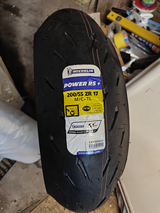 Mootorratta rehv Michelin Power RS + 200 55 17 (1 foto / 3)