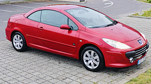 Литые диски Peugeot с хорошими летними шинами 205/55/R16 (5 фото из 5)