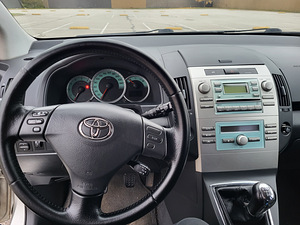 Toyota Corolla Verso 2.2 100kW manuaal (4 foto / 14)