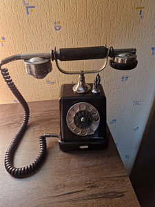 Telefon (1 foto / 1)