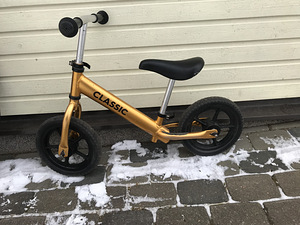 Müüa ülikerge Classicu jooksuratas (1 foto / 2)