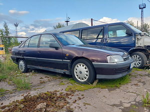 Opel Omega (2 фото из 3)