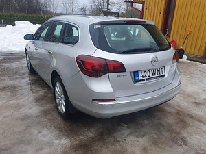Opel Astra 1.7 81kW 2012 (3 foto / 7)