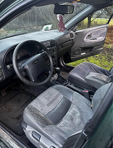 Volvo v40 (6 фото из 8)