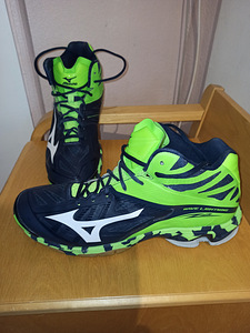 Волейбольная обувь Mizuno, размер 47
