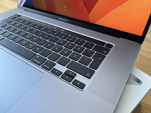 2019 Macbook Pro 16" (6 фото из 10)