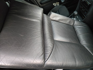 Saab 9-5 sedaan tagumised istmed tumehall hahk (2 foto / 2)