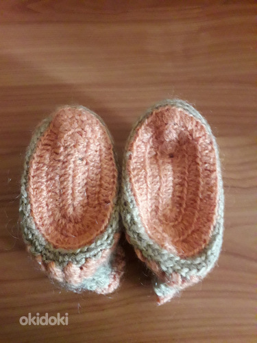 Носки-пинетки для новорожденных,шапочки (фото #3)