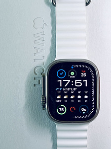 Apple Watch Ultra 49mm Titanium White Ocean Band (1 foto / 5)