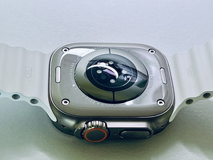 Apple Watch Ultra 49mm Titanium White Ocean Band (5 foto / 5)