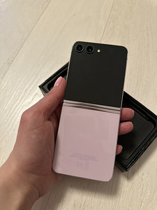 Samsung galaxy Z flip5 (2 foto / 5)