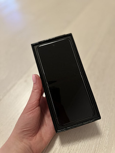 Samsung galaxy Z flip5 (3 foto / 5)