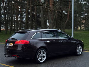 Opel Insignia Sports Tourer SW 4x4 (5 foto / 13)