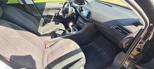 Peugeot 308 (6 фото из 9)