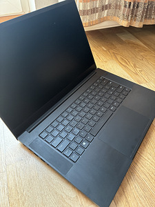 Razer Blade 15 (2 фото из 3)
