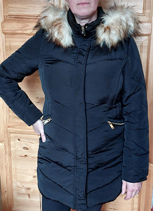 Женская зимняя куртка 40-42 размера.