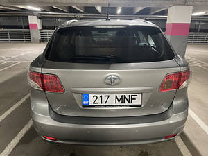 Toyota Avensis 2010a 2.0 112kW bensiin automaat (3 foto / 6)