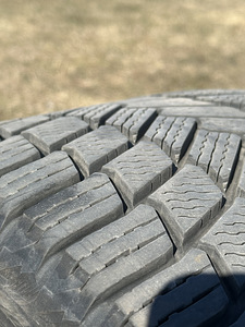 255 40 18 Michelin talverehvid (2 foto / 5)