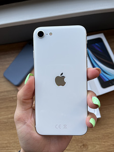 iPhone SE 2020 64GB WHITE + Komplekt (1 foto / 7)