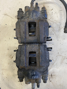 W163 ML320 (eesmised ja tagumised pidurisadulad, klotsid, pi (5 foto / 6)