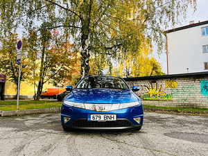 Honda Civic 5D 2007 (4 foto / 13)