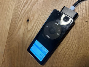 iPOD Nano 1st gen 2GB (2 foto / 3)