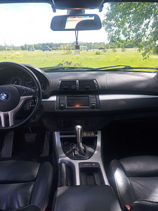 BMW x5 (9 фото из 12)