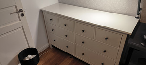 IKEA HEMNES комод с 8 ящиками (как новый) (1 фото из 2)
