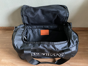 Trussardi Jeans spordikott (2 foto / 9)