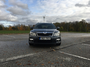 Škoda octavia VRs 2010 2.0 CR diisel 125kw (2 foto / 12)