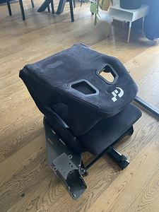 Playseat Gran Turismo + shifter mount (3 foto / 6)