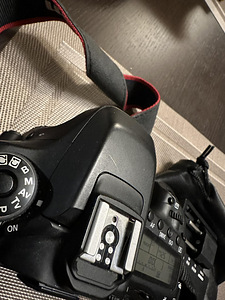 Canon EOS 80d + aku + laadija (4 foto / 6)
