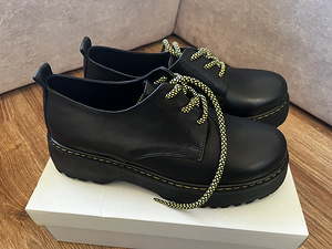 Новые сапоги с.40 (2 фото из 3)