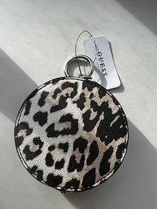 Новый брелок Guess! (2 фото из 2)