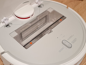 Xiaomi Mi Robot Vacuum робот пылесос (5 фото из 7)