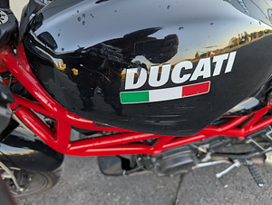 Ducati Monster 2007a. (7 foto / 10)
