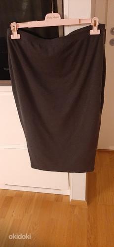 Серая и чёрные юбки,р.2XL и 3XL (фото #1)