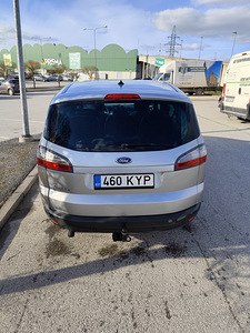 Ford S-max (3 фото из 10)