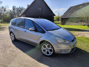 Ford S-max (1 фото из 10)