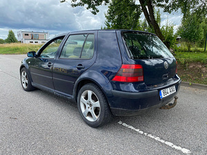 Volkswagen Golf 4 (4 foto / 6)