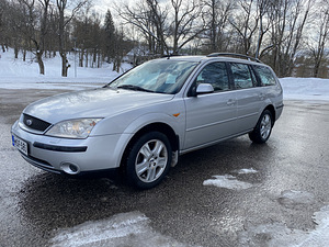Ford Mondeo Ghia V6 (1 foto / 5)
