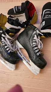 Hokiuisud Bauer Supreme 5.5 +kindad (1 foto / 6)
