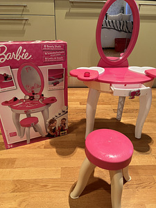 Трюмо игровое для девочки barbie (1 фото из 2)
