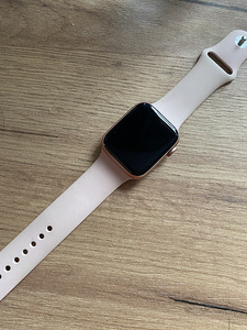 Apple Watch SE 44 mm GPS+LTE (1 foto / 2)