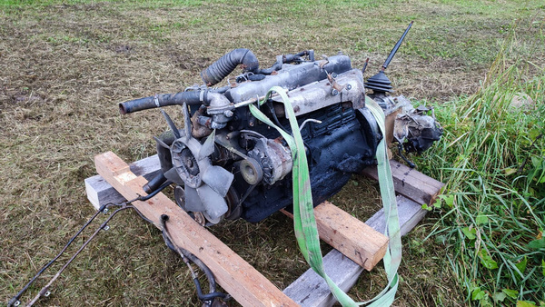 Продаются запчасти для Toyota Land Cruiser HJ60